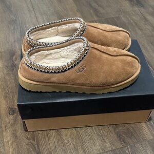 UGG Men’s Size 10 Tasman Chestnut
